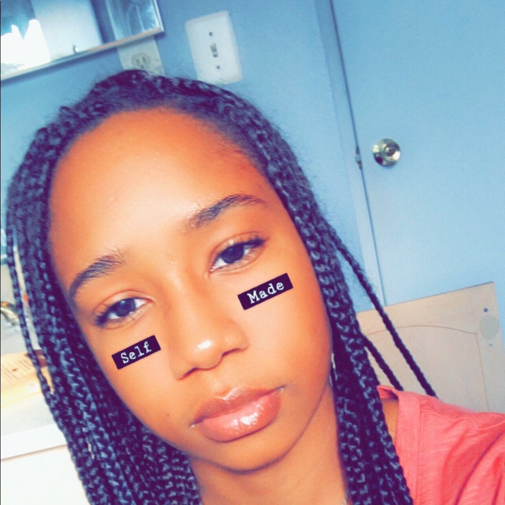 Meet your Posher, Lenissa